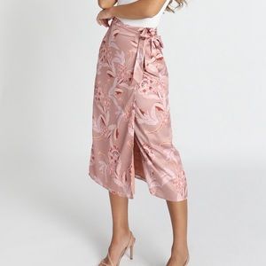 Shopow Board Meeting Skirt (in rose paisley)